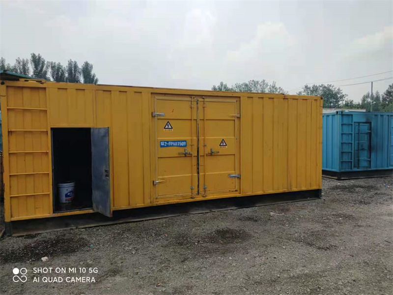 南明200KW柴油发电机组需要配备什么型号的电缆线？