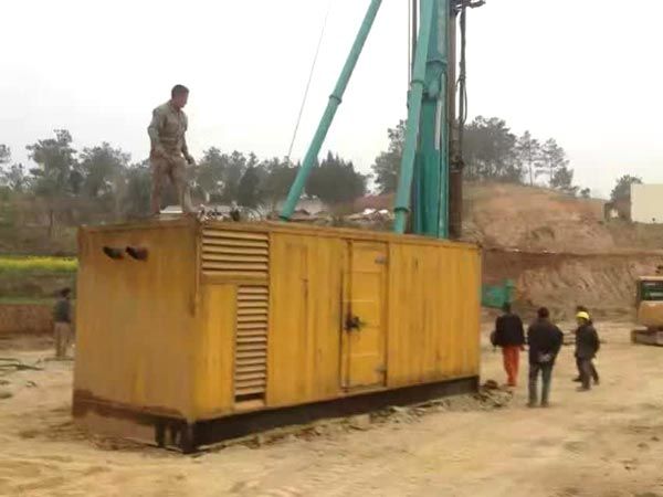 南明如何判断水冷式机油散热器密封件是否需要更换？